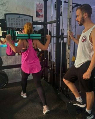 Entreno Personal para MUJERES que buscan PERDER PESO y ponerse en FORMA sin entrenar todos los días y pasárselo bien