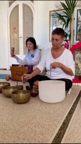 Equilibrium, Estudio de Yoga