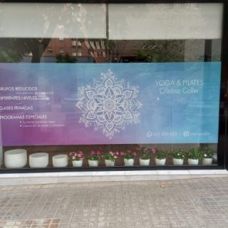Estudio femenino yoga. Pilates.Barré Maria Cristina Coller