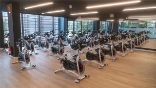 Gimnasio Muscle Center by VivaGym Zaragoza